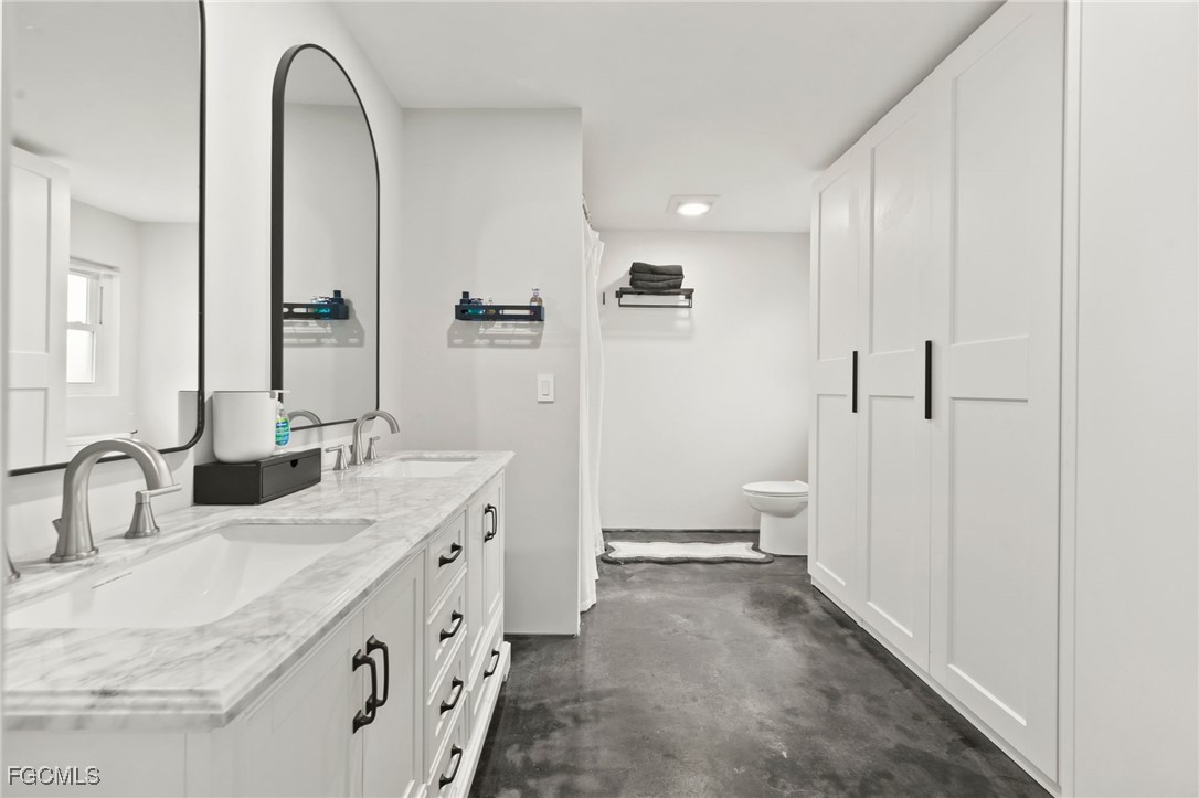 13764 River Forest DR