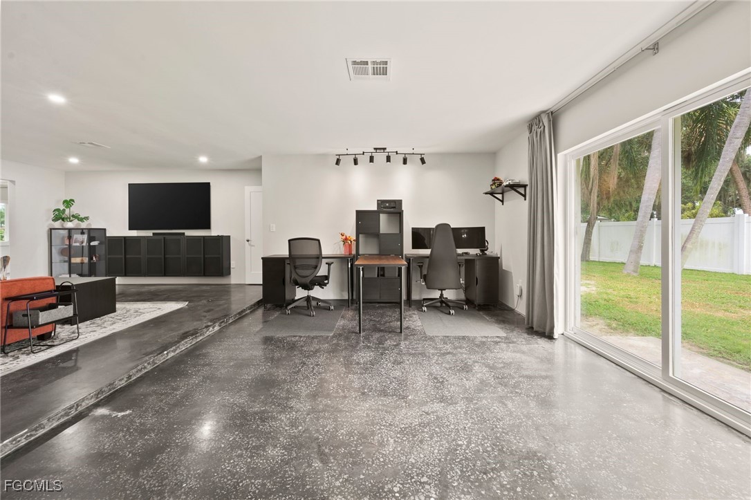 13764 River Forest DR