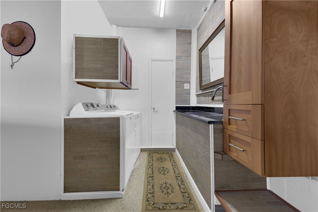 1891 Seminole Harbor DR