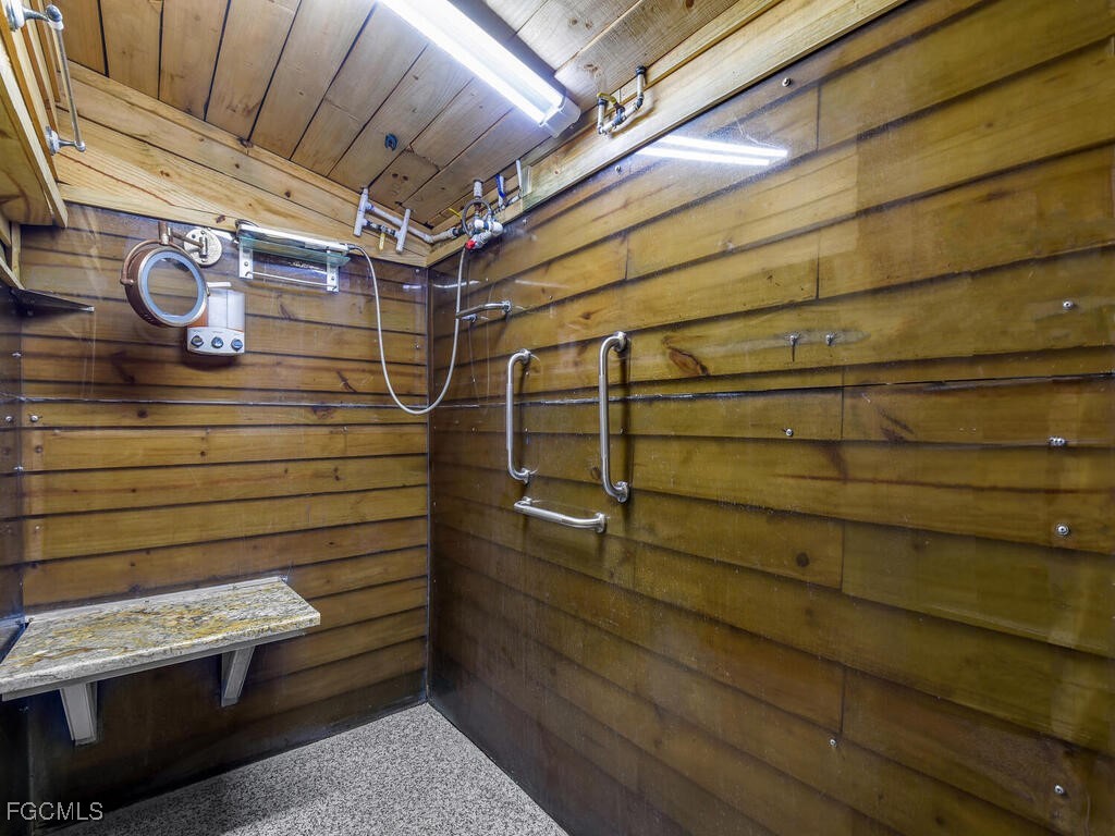 1891 Seminole Harbor DR