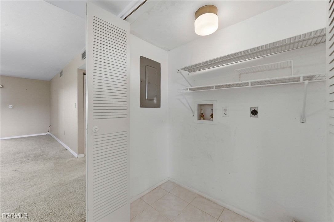 2121 Collier AVE 502