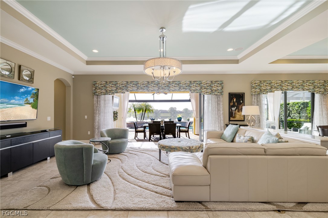 10024 Avalon Lake CIR