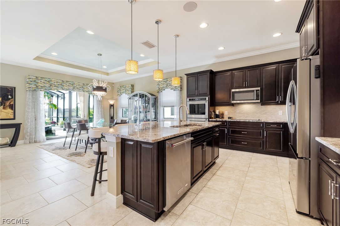 10024 Avalon Lake CIR