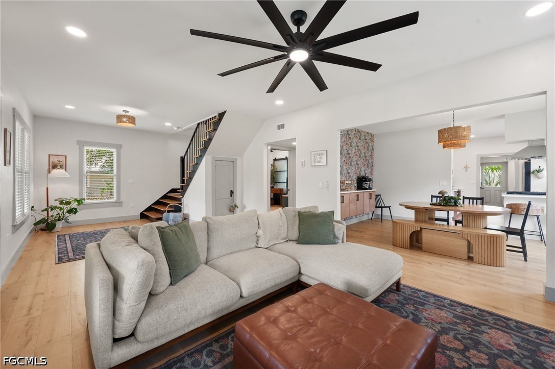 2647 Michigan AVE