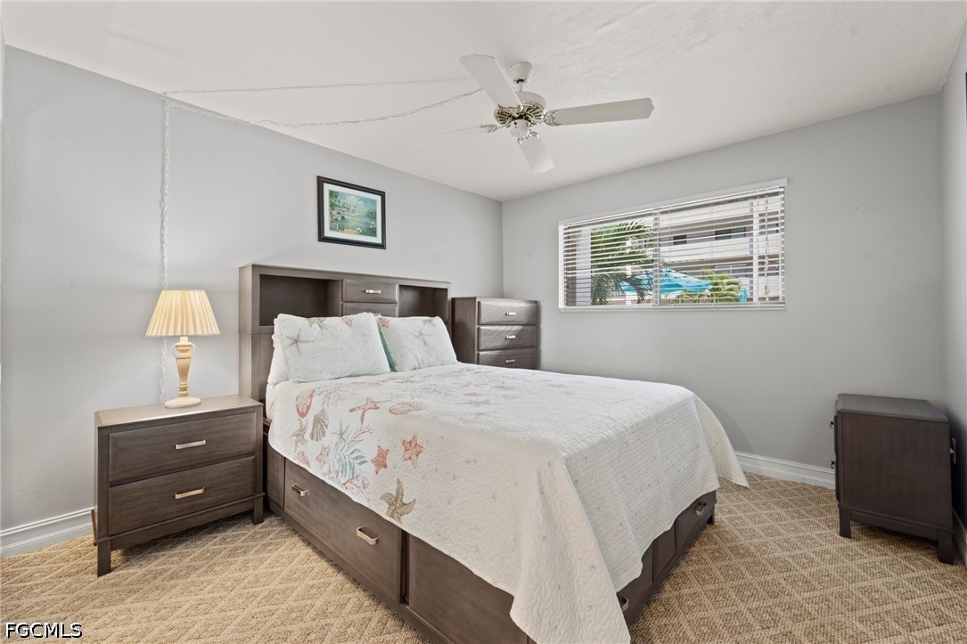 2121 Collier AVE 102