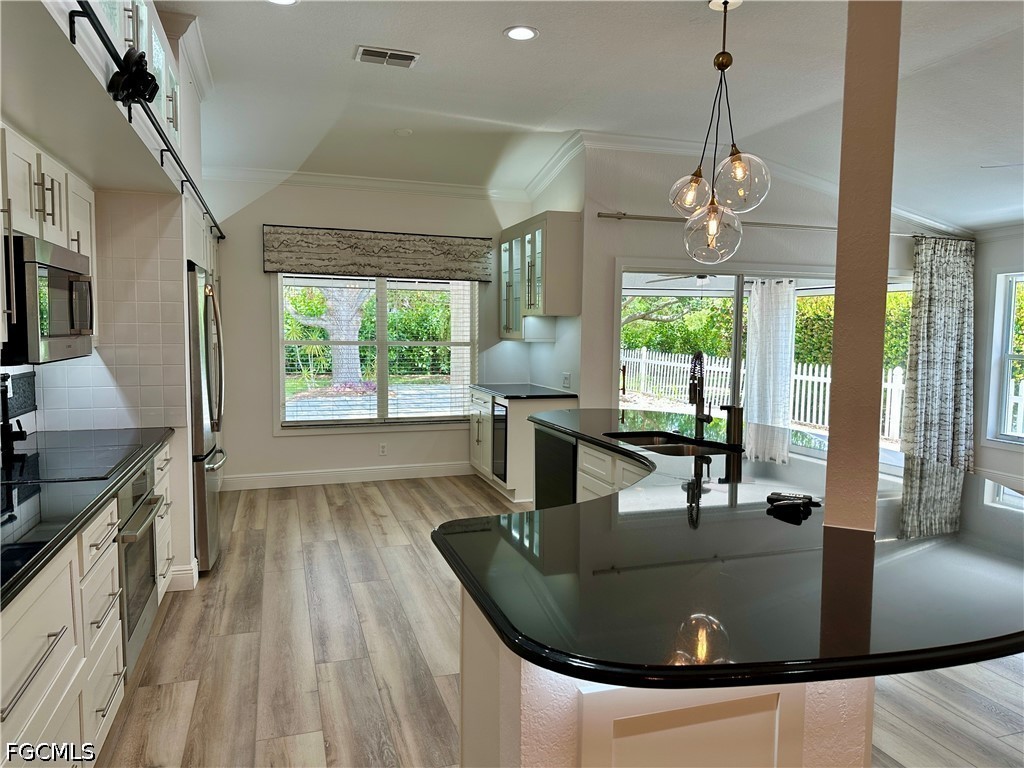 8798 Fawn Ridge DR
