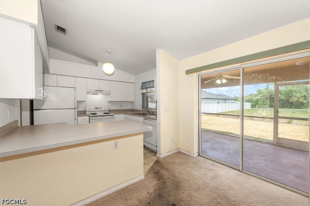6211 Castlewood CIR