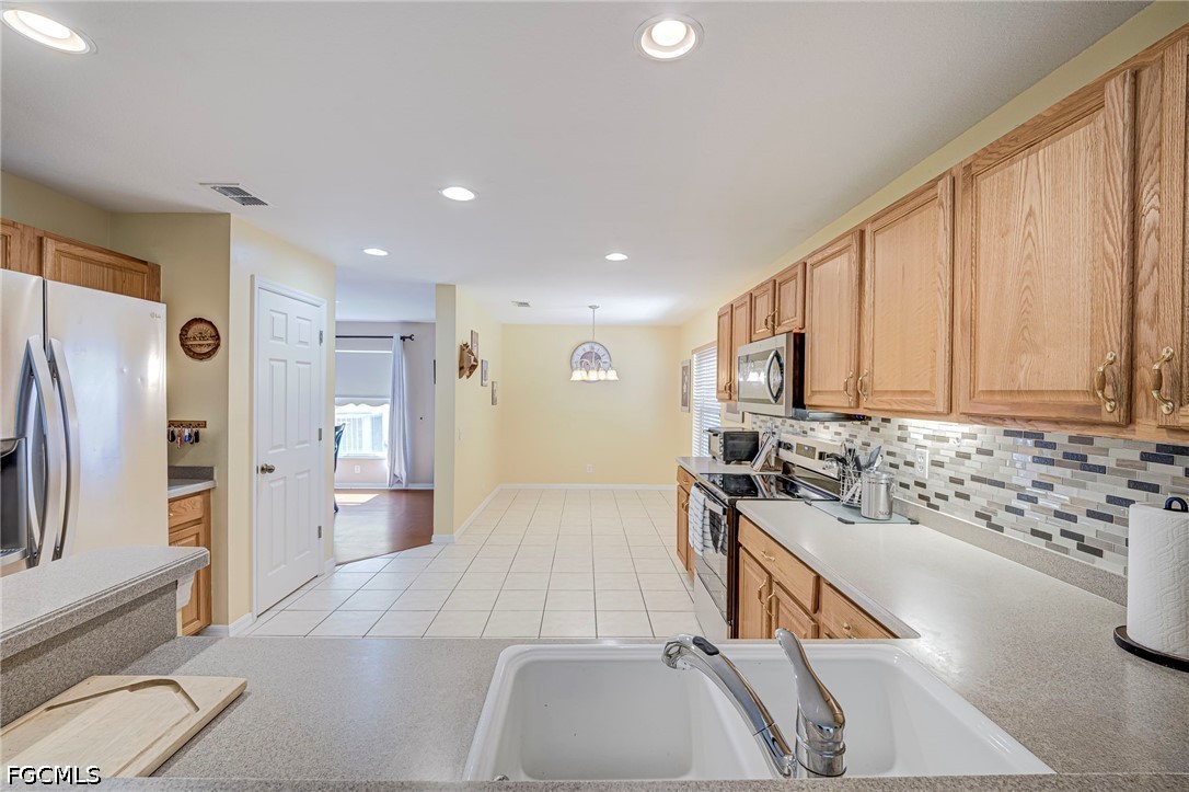 8889 Fawn Ridge DR