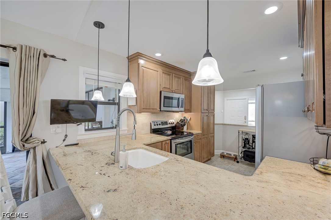 13103 Regent CIR