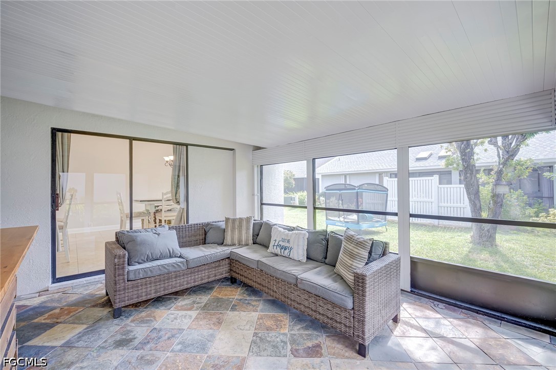 13103 Regent CIR