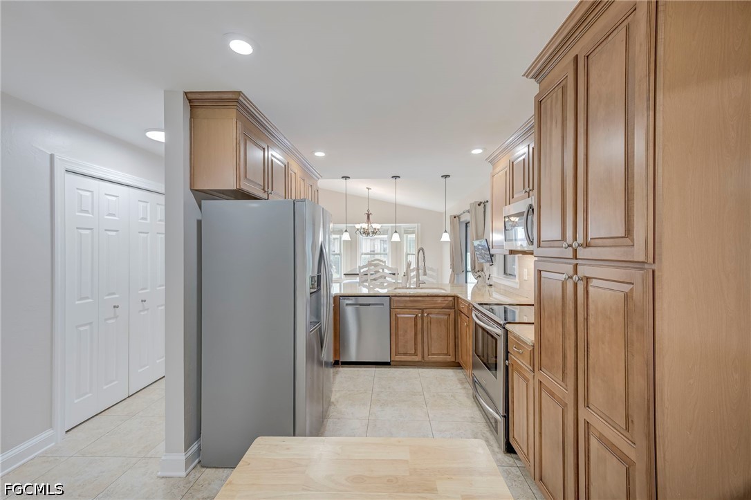 13103 Regent CIR