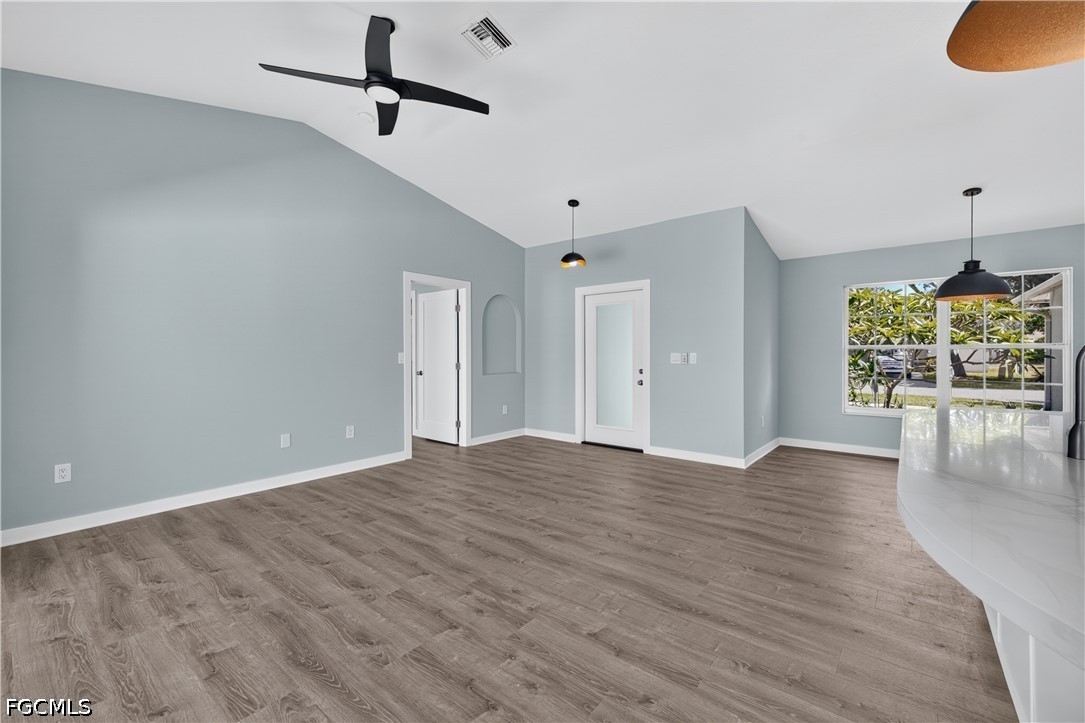 15579 Spring Line LN