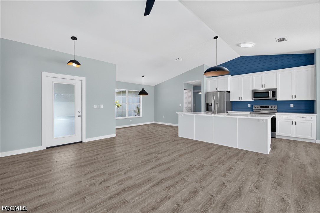 15579 Spring Line LN