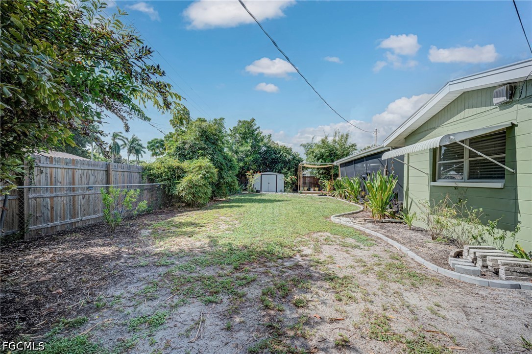 5521 Seville RD