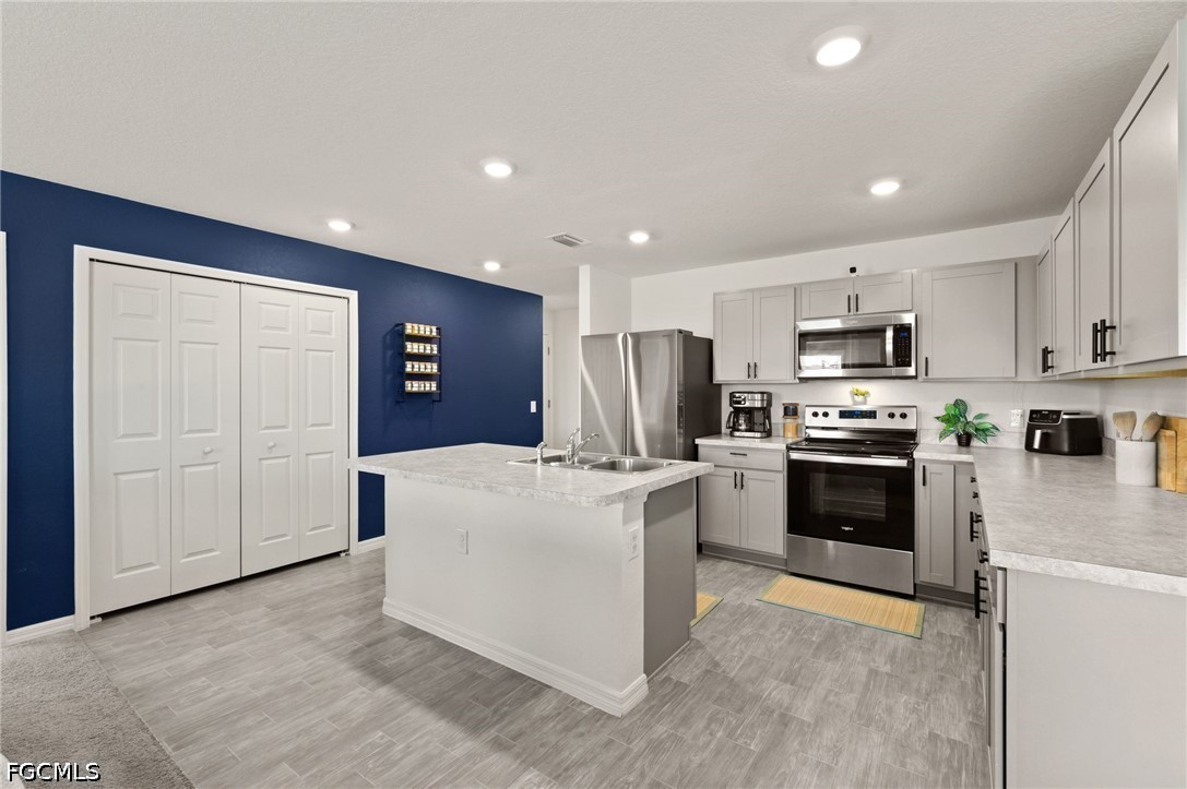 1409 NE 4th PL