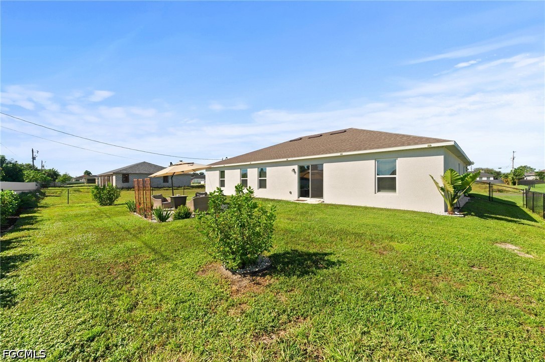 1409 NE 4th PL