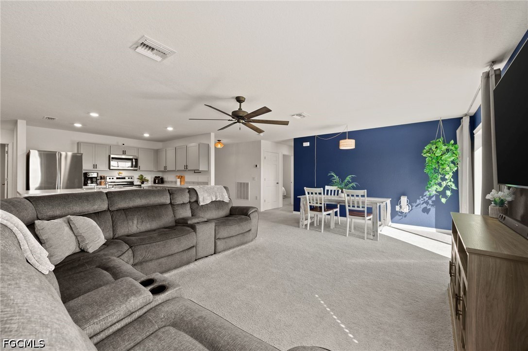1409 NE 4th PL