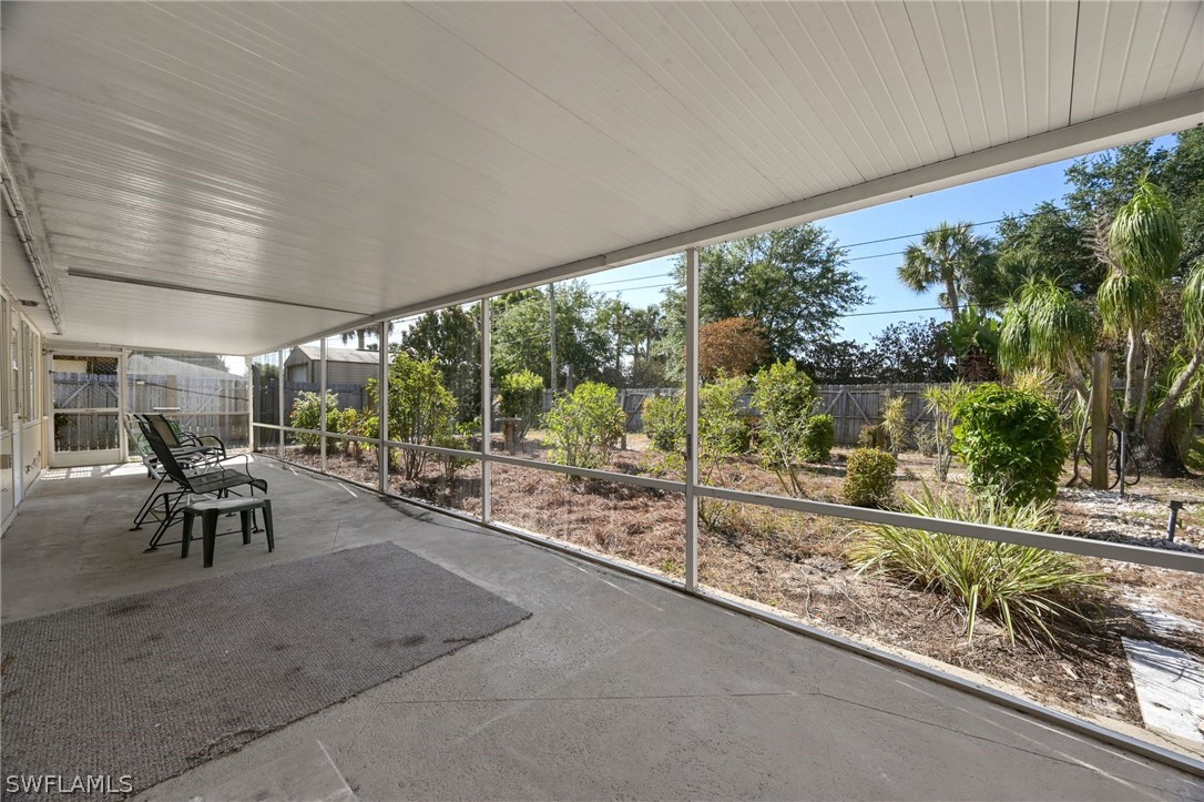 339 Lakeview DR