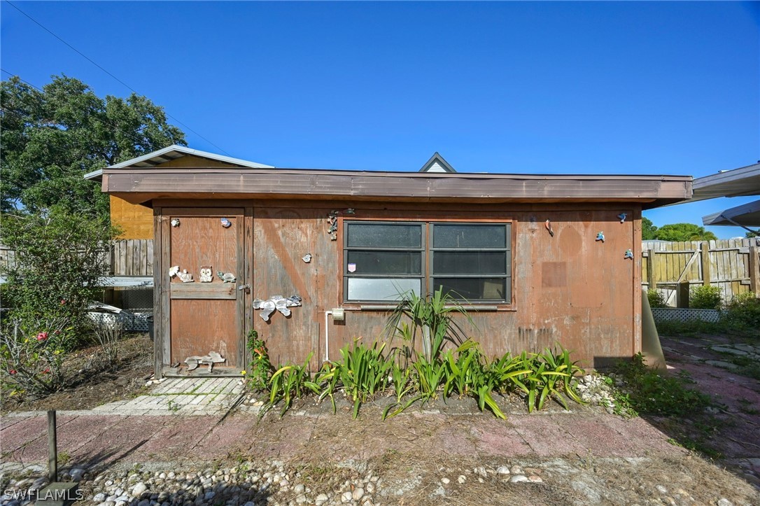 339 Lakeview DR