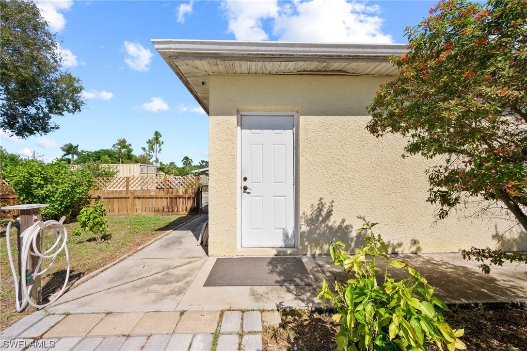 354 Park Lane DR
