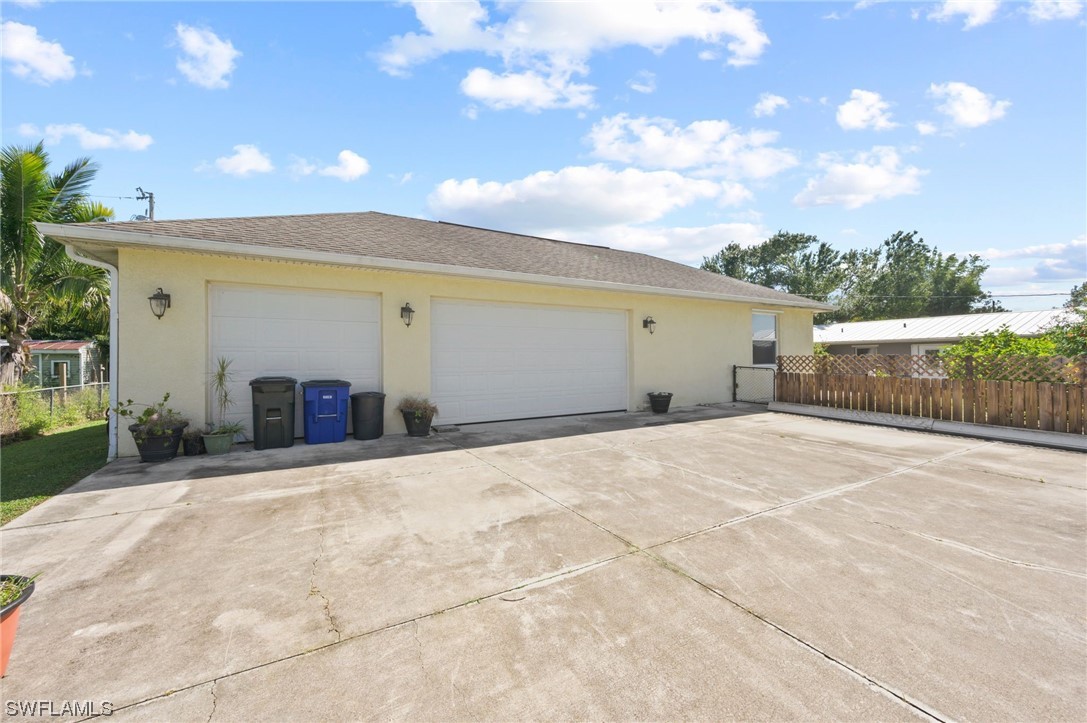 354 Park Lane DR