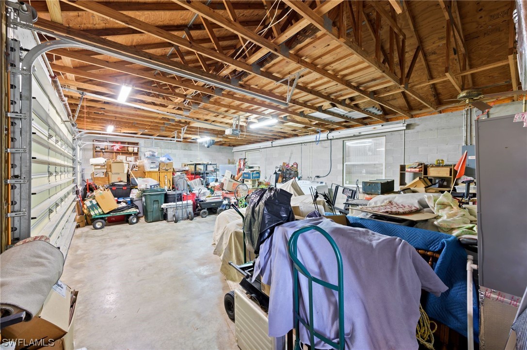 354 Park Lane DR