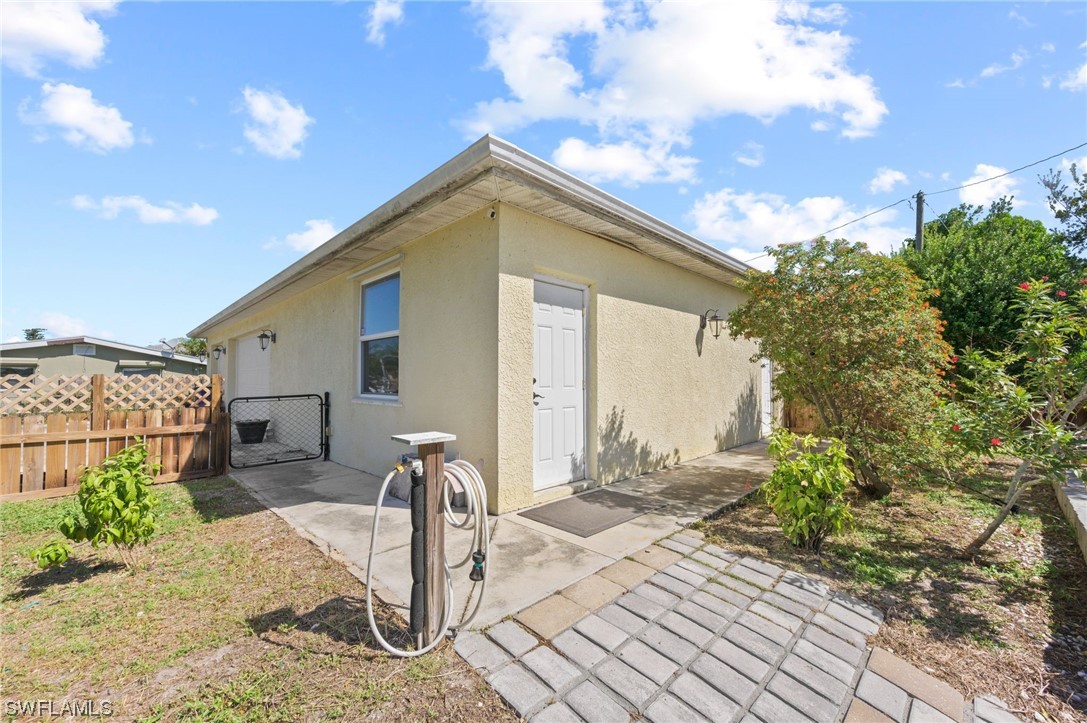 354 Park Lane DR