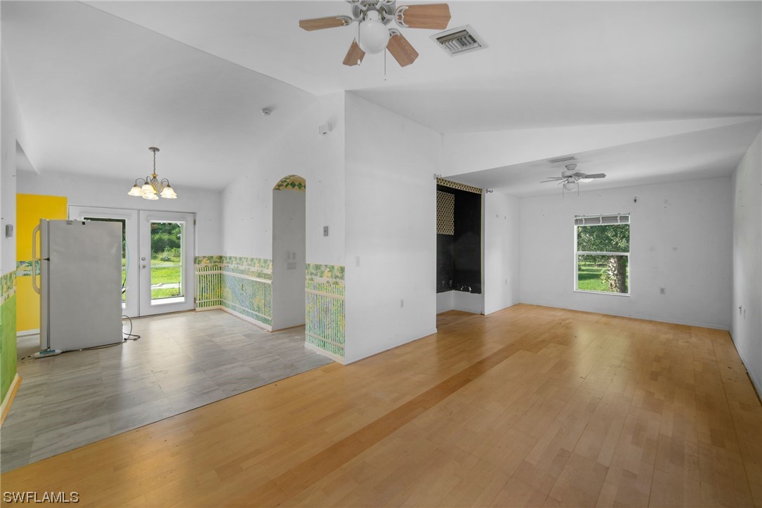 2005 Hamilton AVE