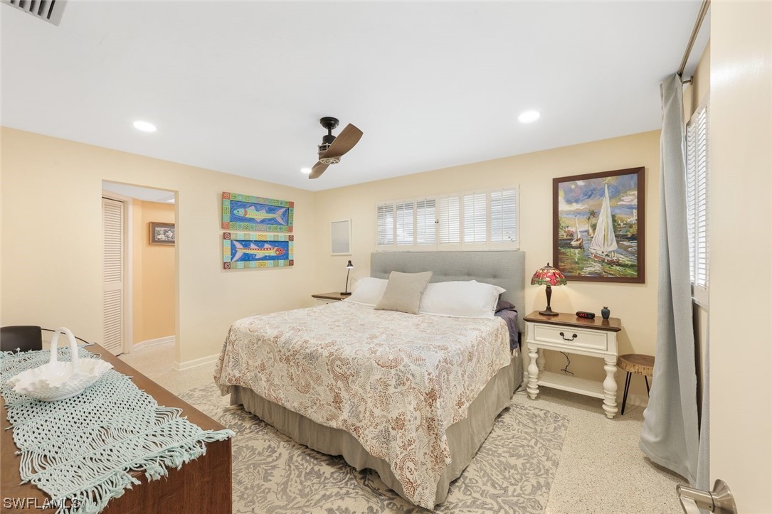2835 SE 16th PL