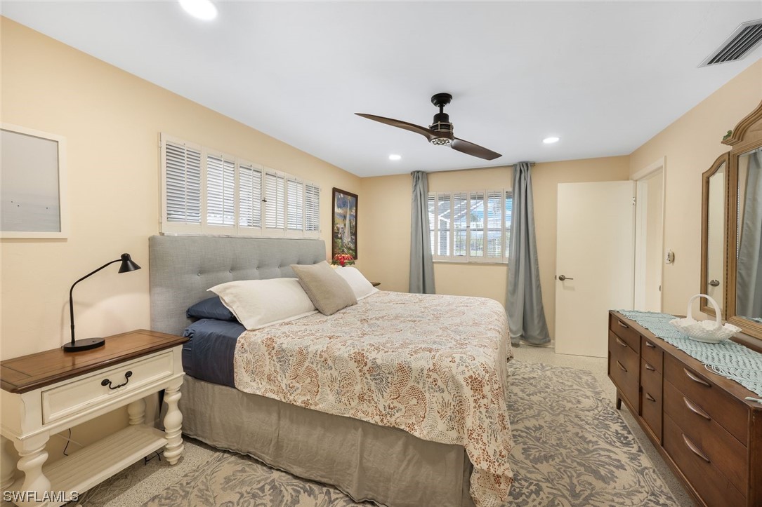 2835 SE 16th PL