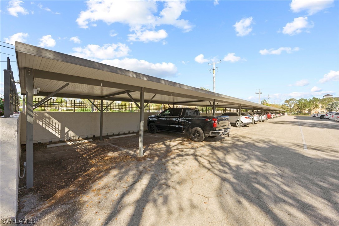 2121 Collier AVE 306