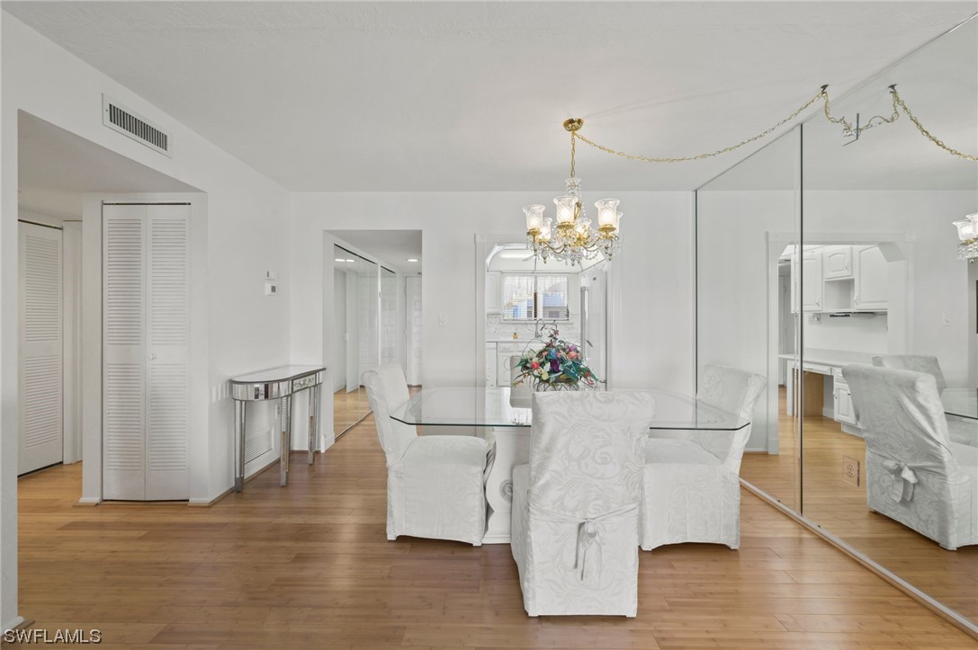 2121 Collier AVE 306