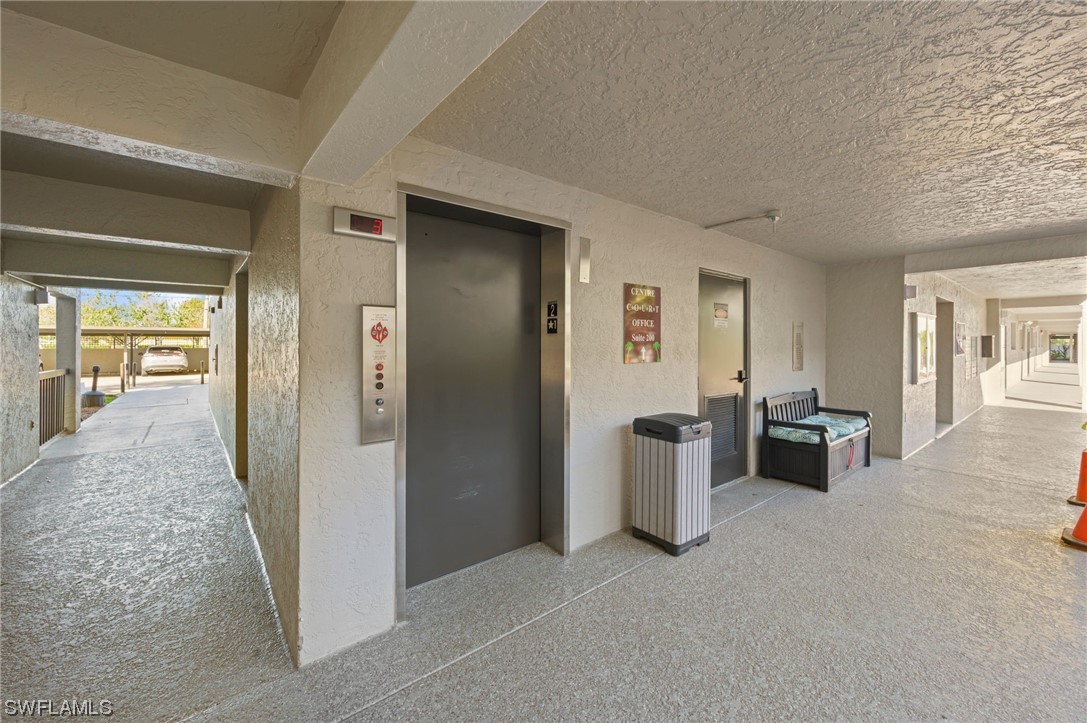 2121 Collier AVE 306