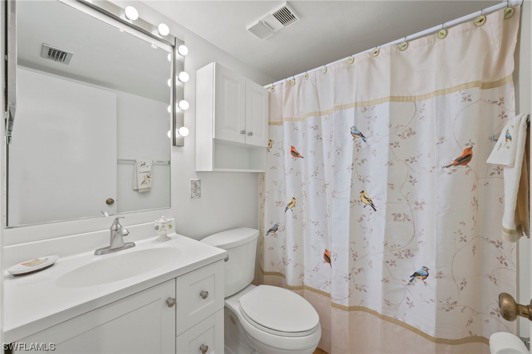 2121 Collier AVE 306