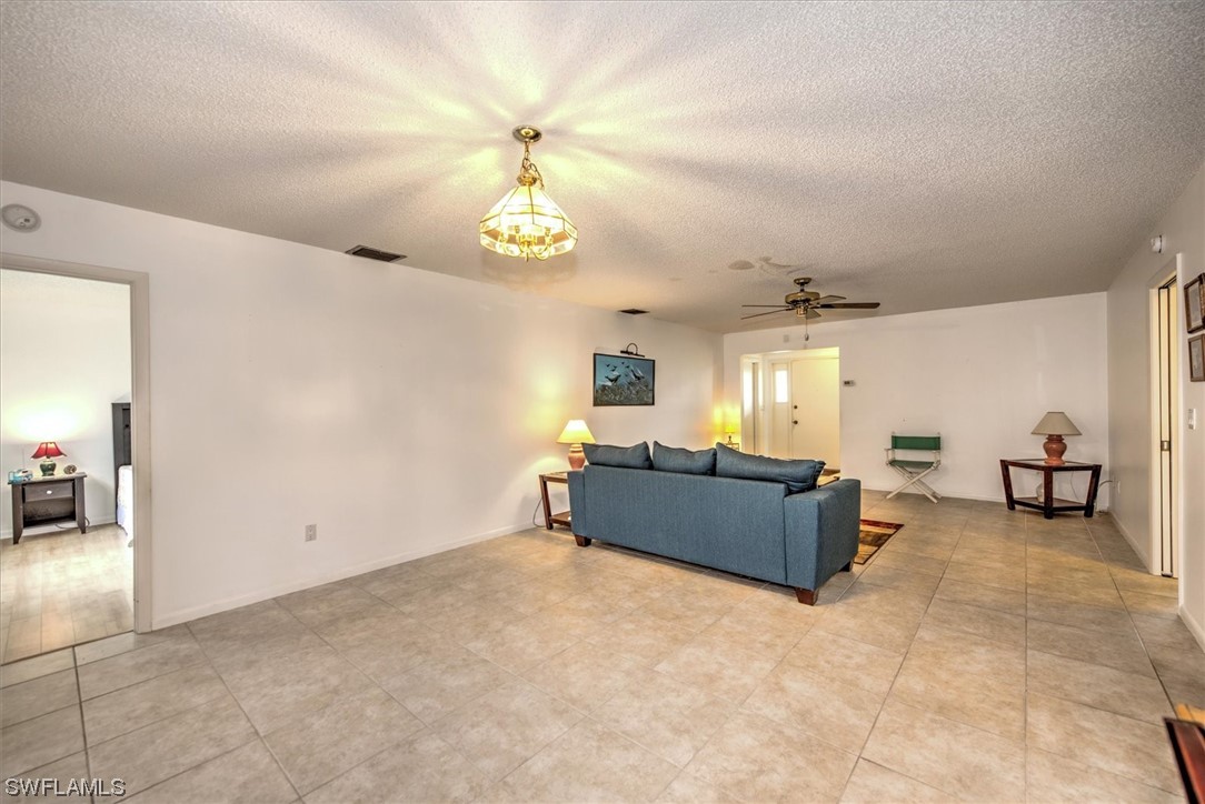 1235 S Brandywine CIR