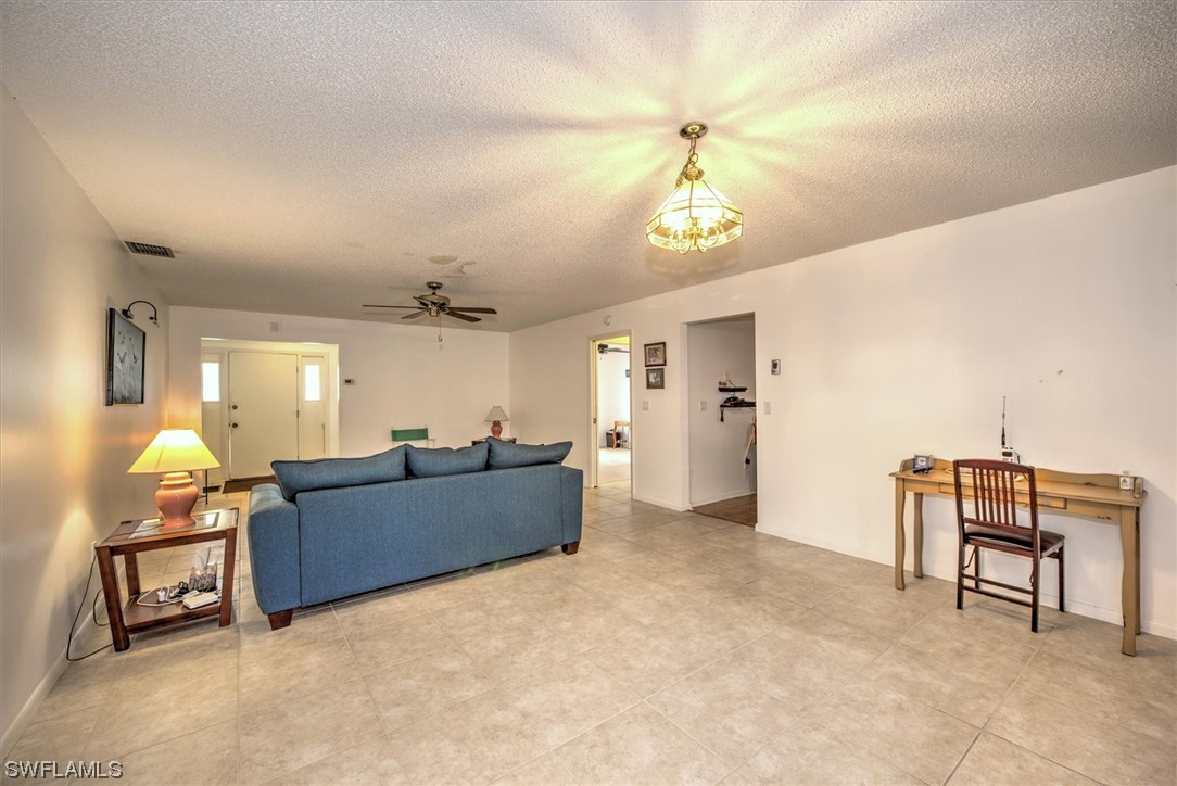 1235 S Brandywine CIR