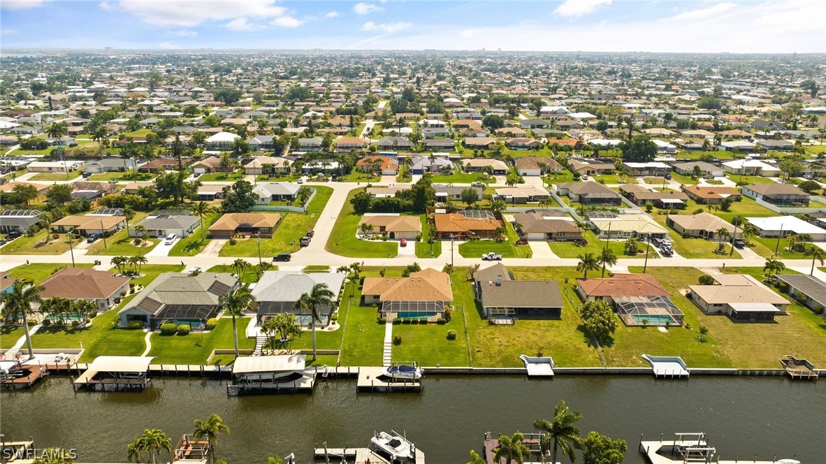 1213 SE 28th TER