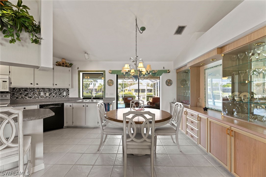 1213 SE 28th TER
