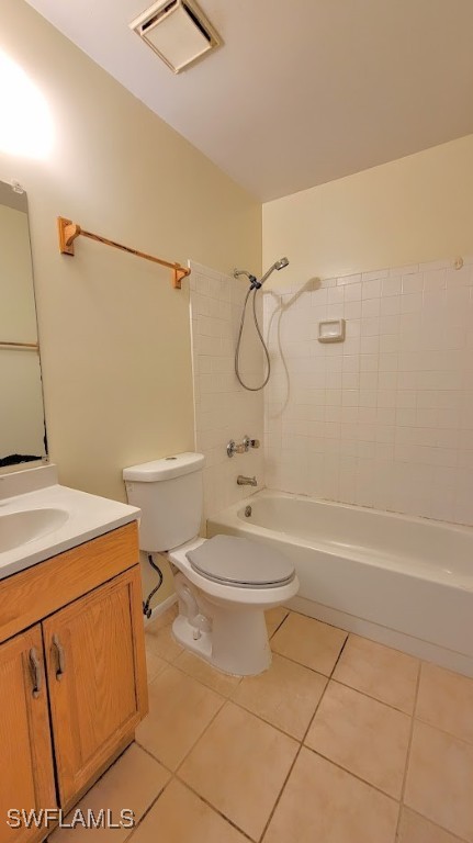 4049 N Edgewater CIR