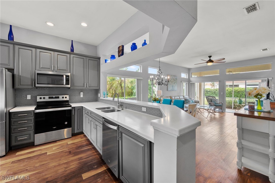 12743 Devonshire Lakes CIR