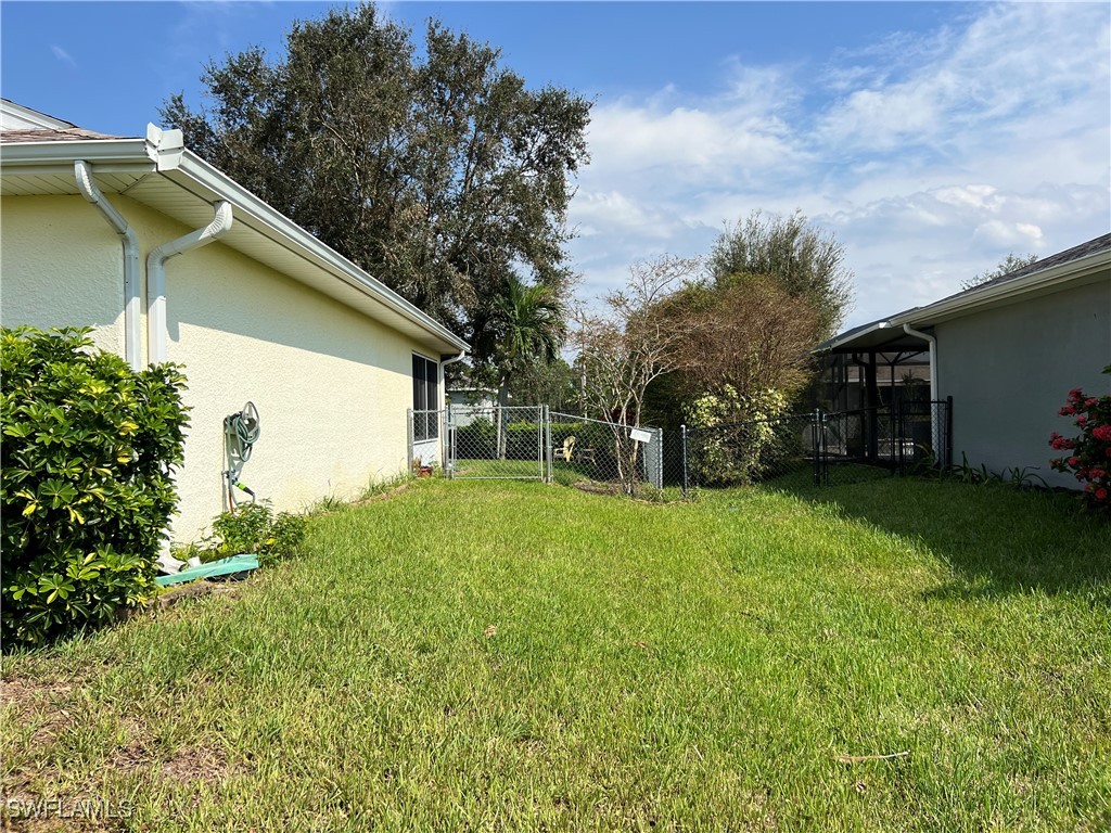 3221 NE 15th PL