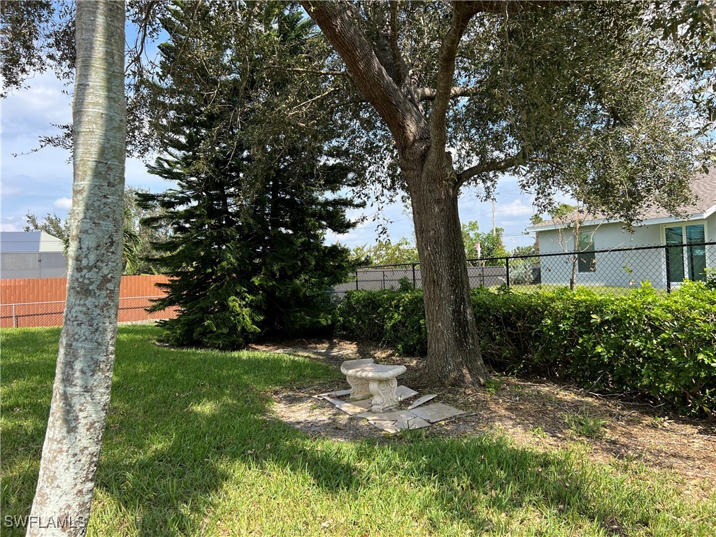 3221 NE 15th PL
