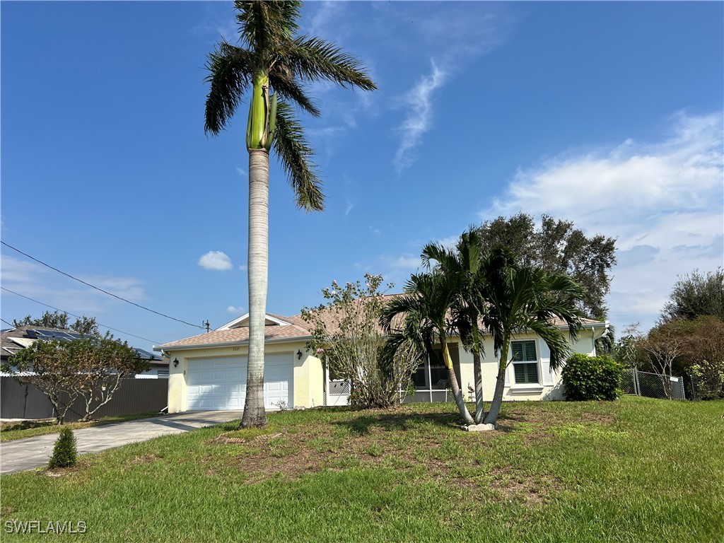3221 NE 15th PL