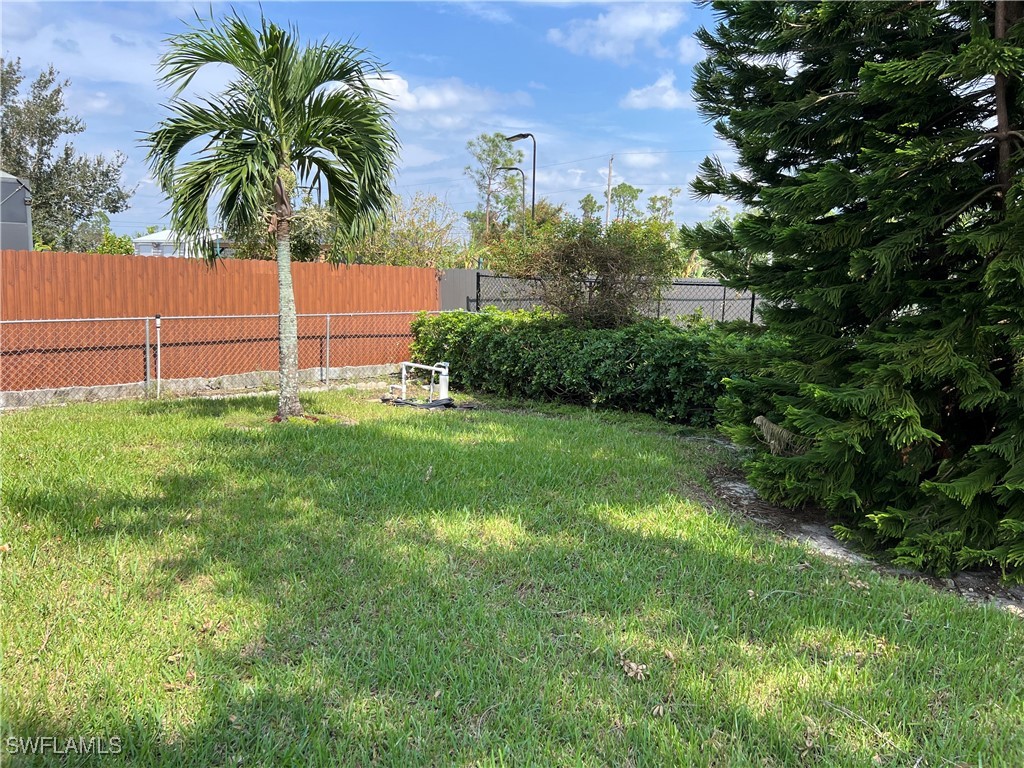 3221 NE 15th PL