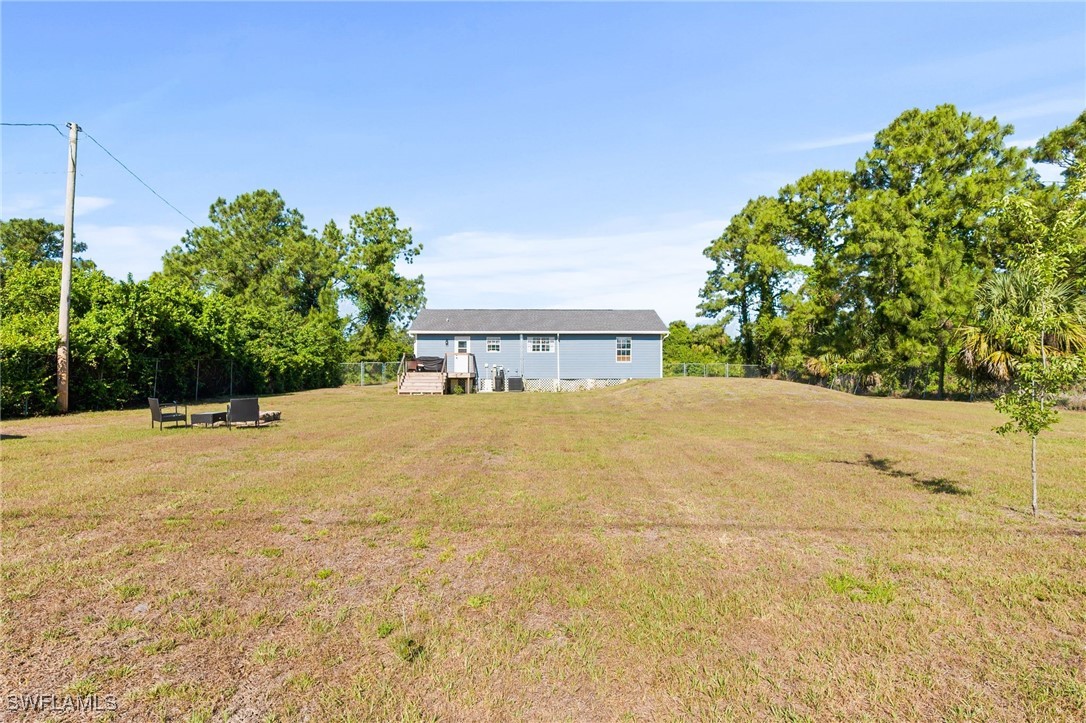 1102 Oak AVE