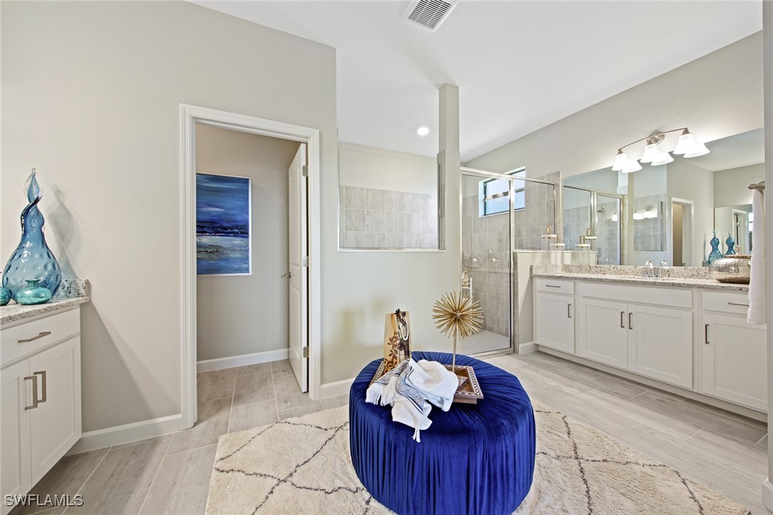 17605 Saddleback LOOP