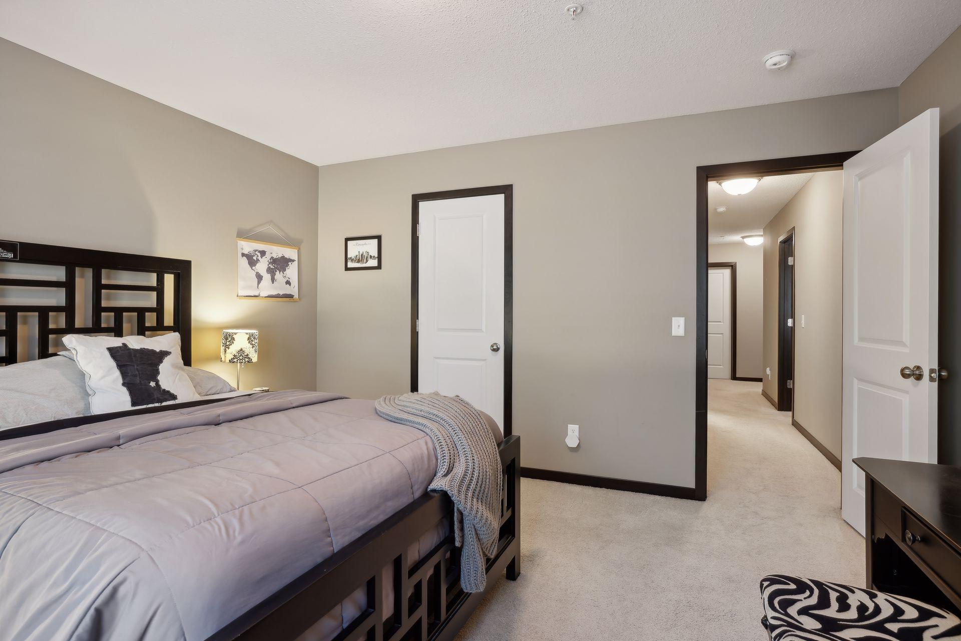 16821 Enclave Circle