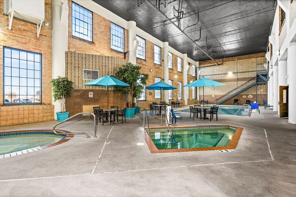 325 S Lake Avenue Unit: 1204