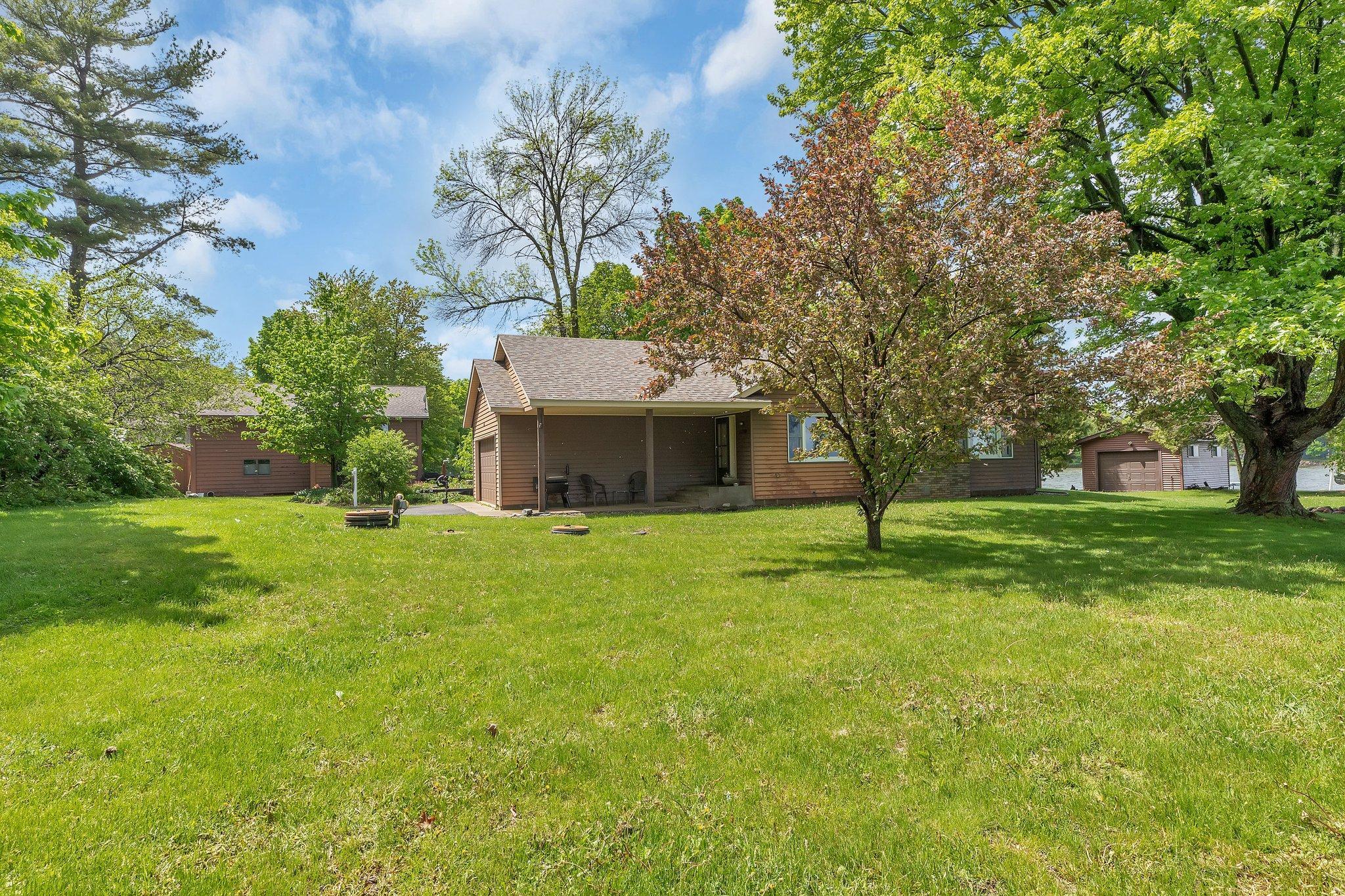 6828 Woodward Lane