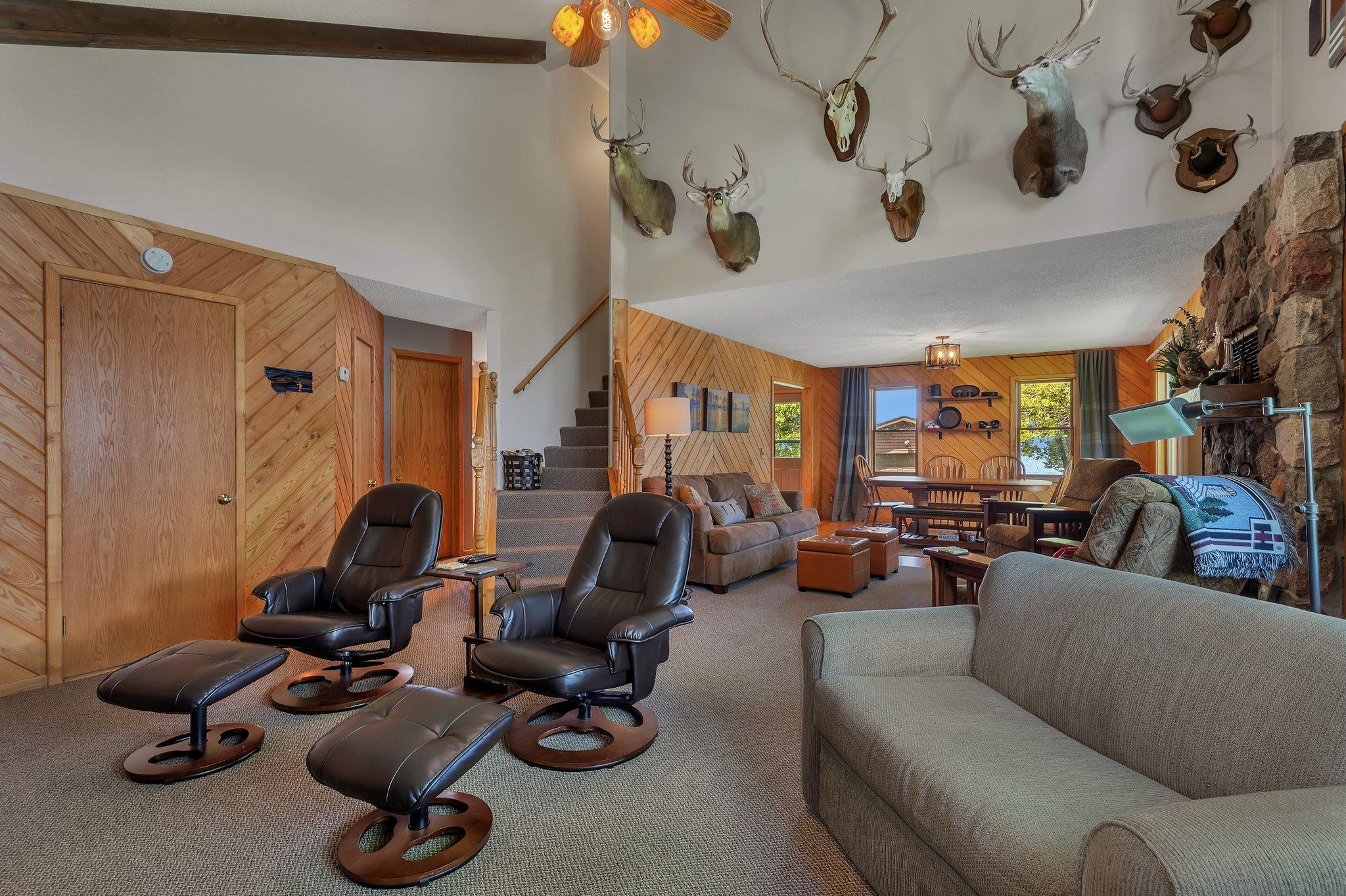 6828 Woodward Lane
